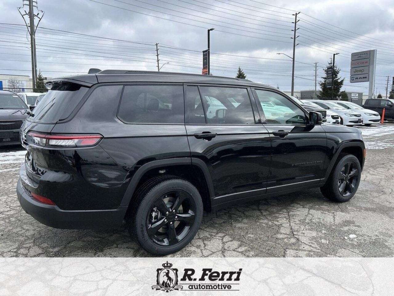 2025 Jeep Grand Cherokee L Laredo 4dr 4x4 Photo