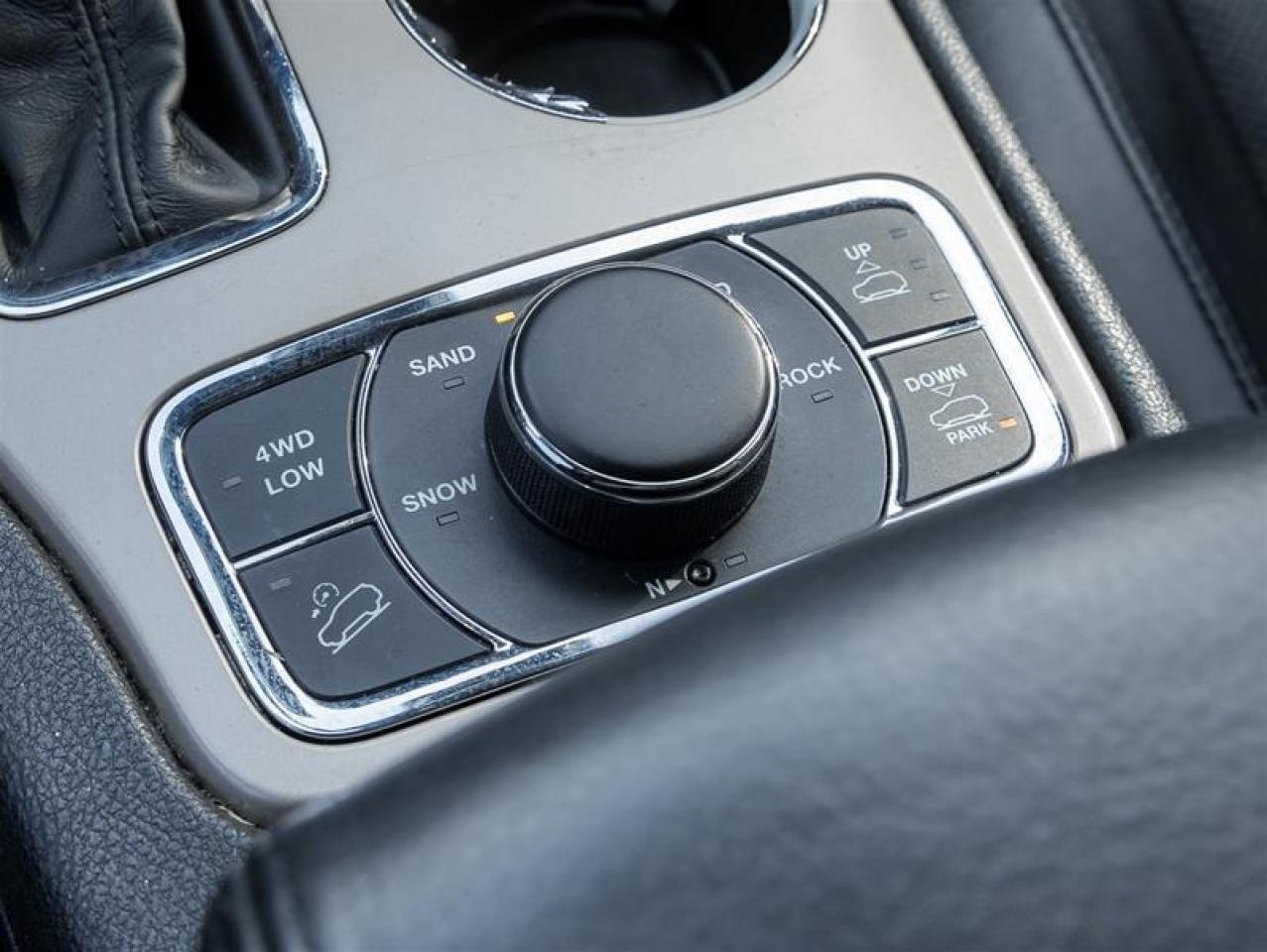 2016 Jeep Grand Cherokee Summit 4dr 4x4 Photo