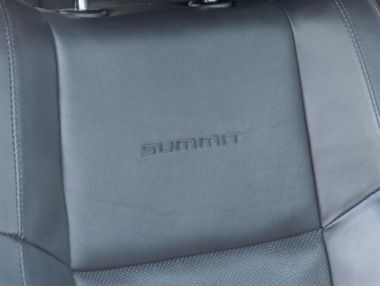 2016 Jeep Grand Cherokee Summit 4dr 4x4 Photo