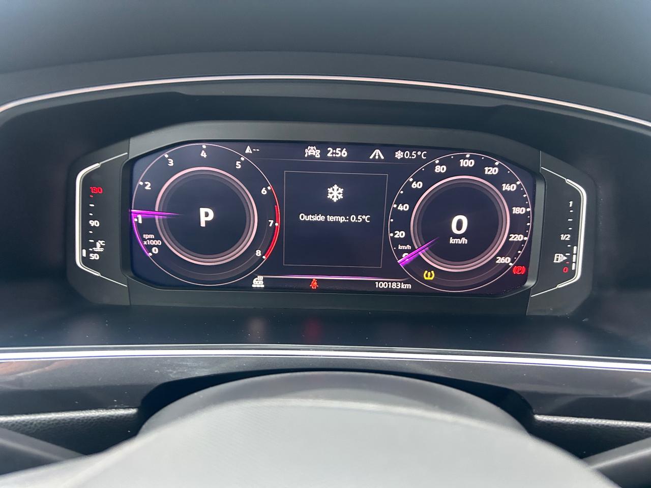 2022 Volkswagen Tiguan Highline R-LINE 4dr All-wheel Drive 4MOTION Photo