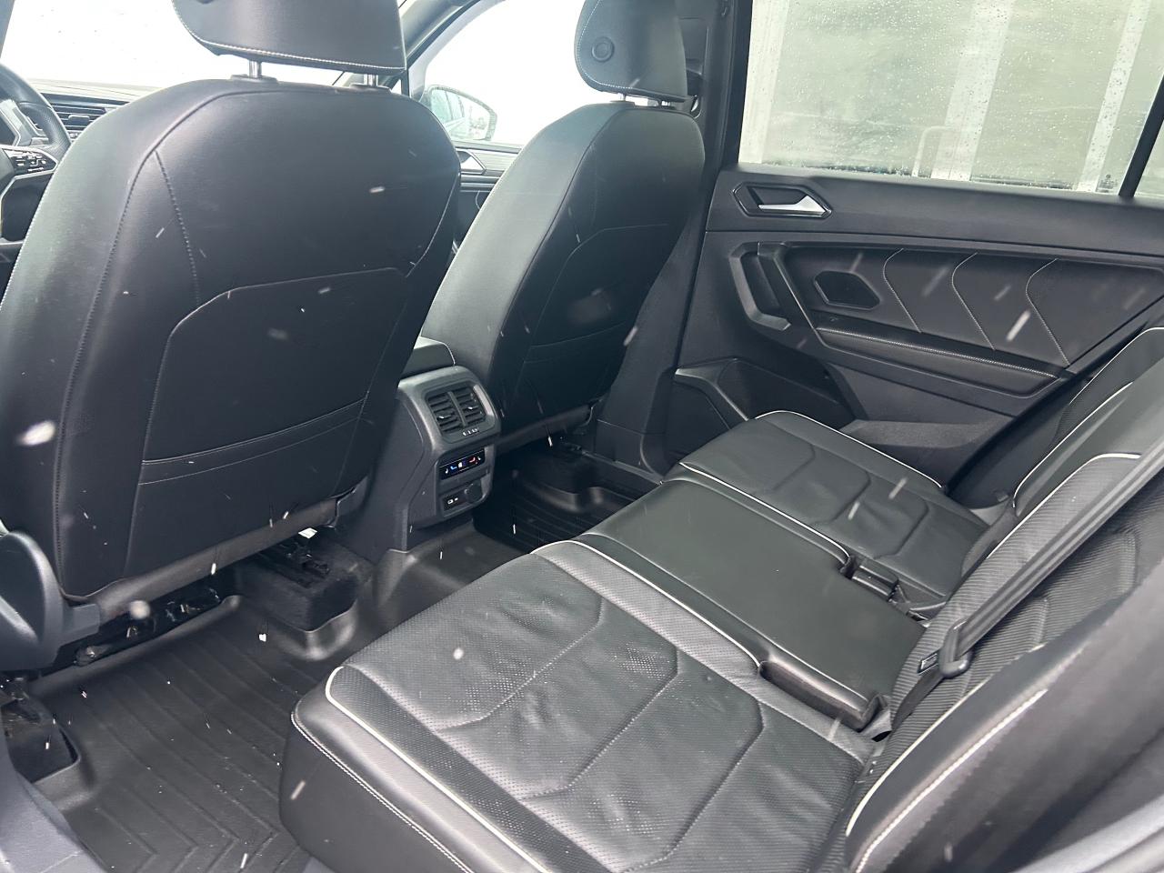 2022 Volkswagen Tiguan Highline R-LINE 4dr All-wheel Drive 4MOTION Photo