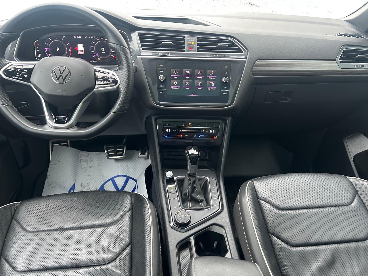 2022 Volkswagen Tiguan Highline R-LINE 4dr All-wheel Drive 4MOTION Photo