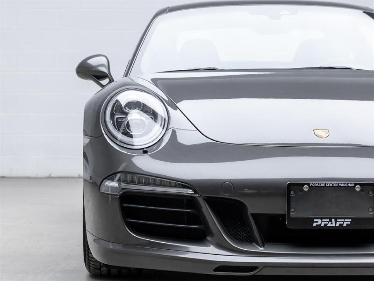 2015 Porsche 911  Photo2