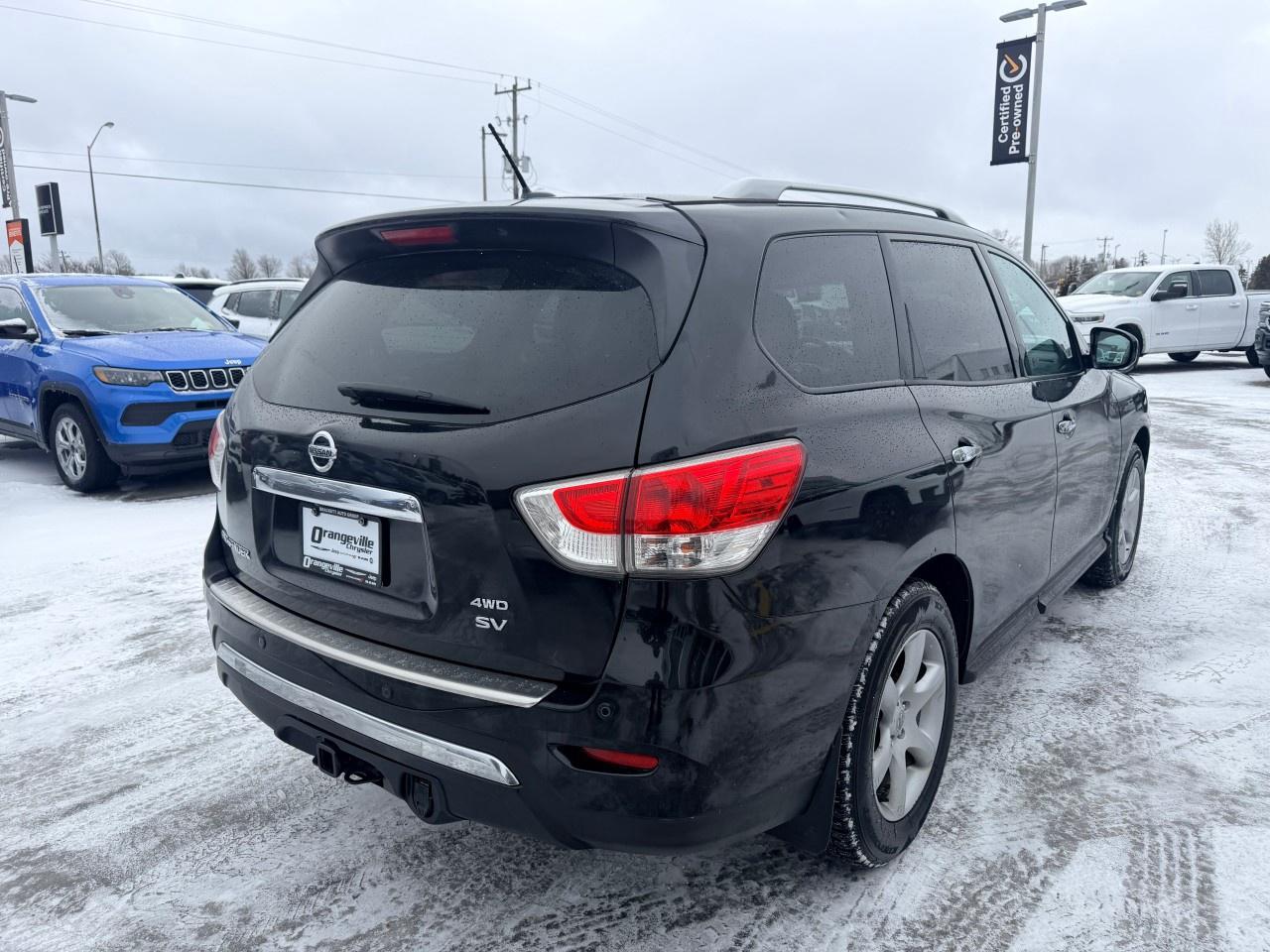 2016 Nissan Pathfinder 4WD 4dr SV Photo