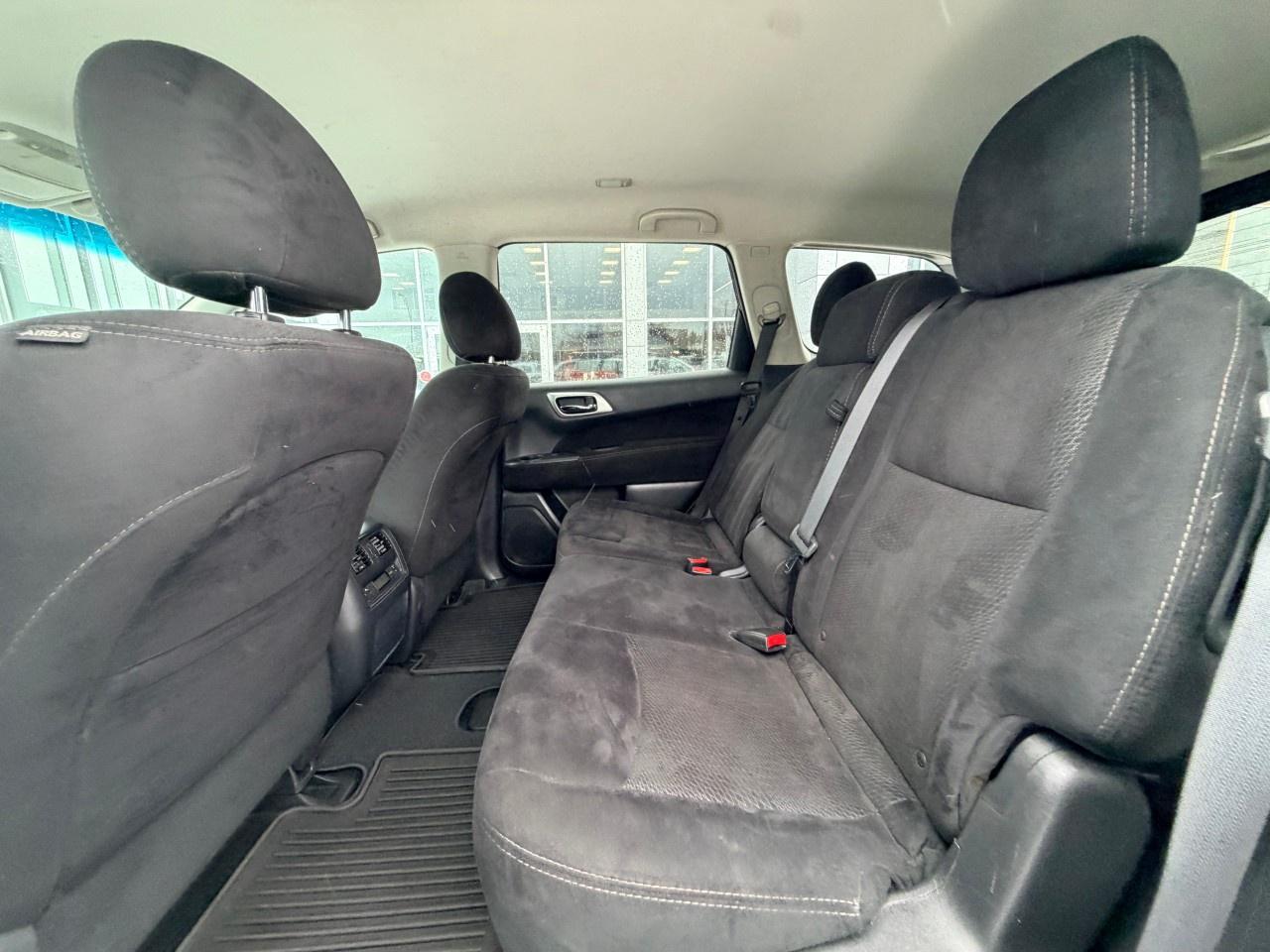 2016 Nissan Pathfinder 4WD 4dr SV Photo