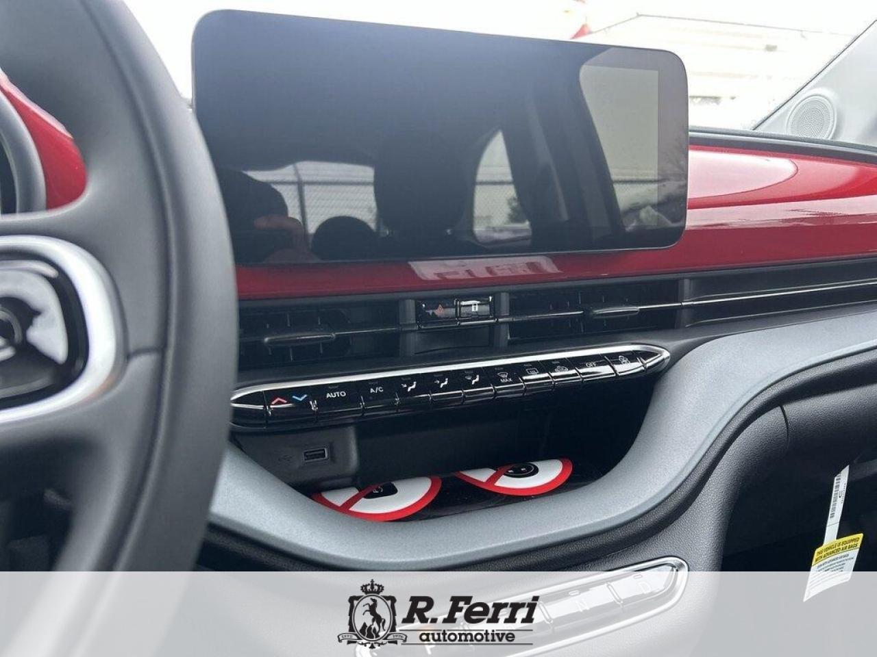 2025 Fiat 500E Base 2dr Hatchback Photo