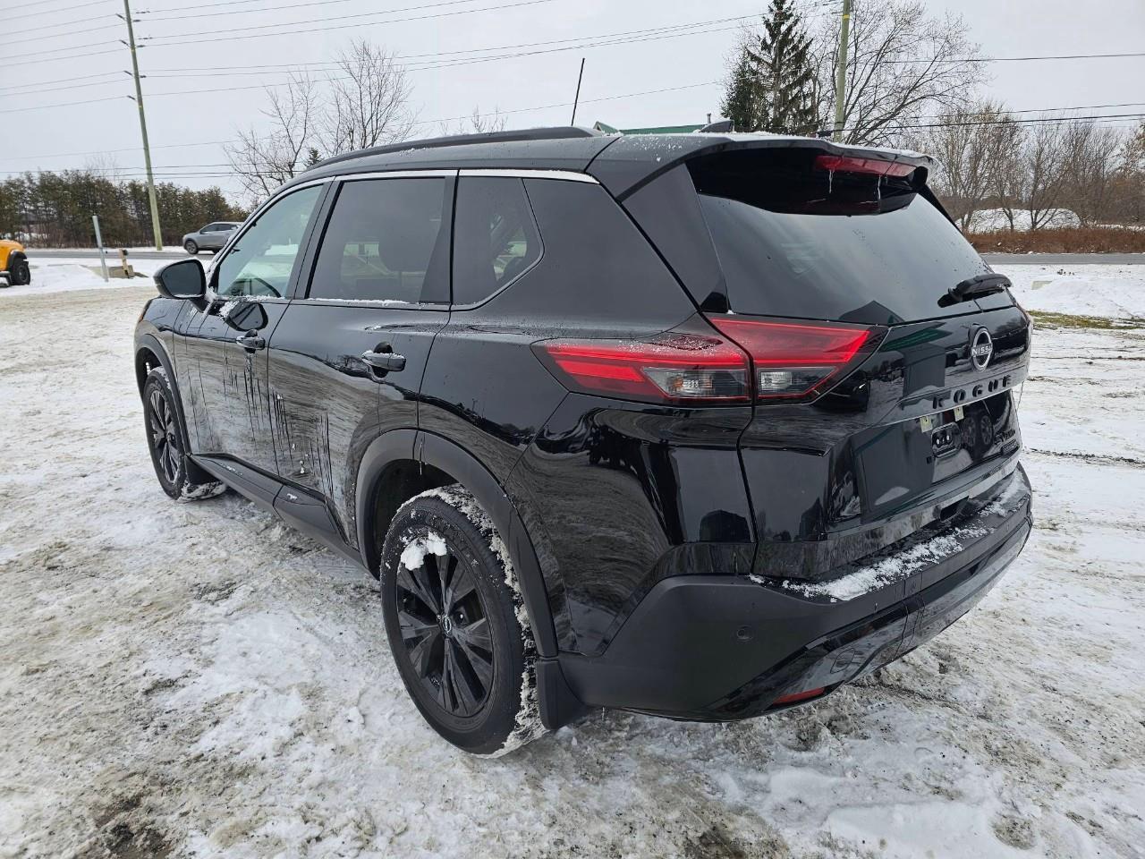2023 Nissan Rogue SV Midnight Edition 4dr All-Wheel Drive Sport Utility Photo