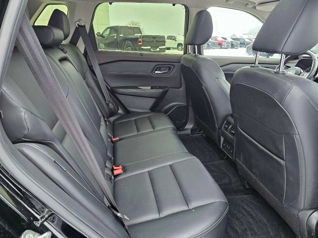 2023 Nissan Rogue SV Midnight Edition 4dr All-Wheel Drive Sport Utility Photo