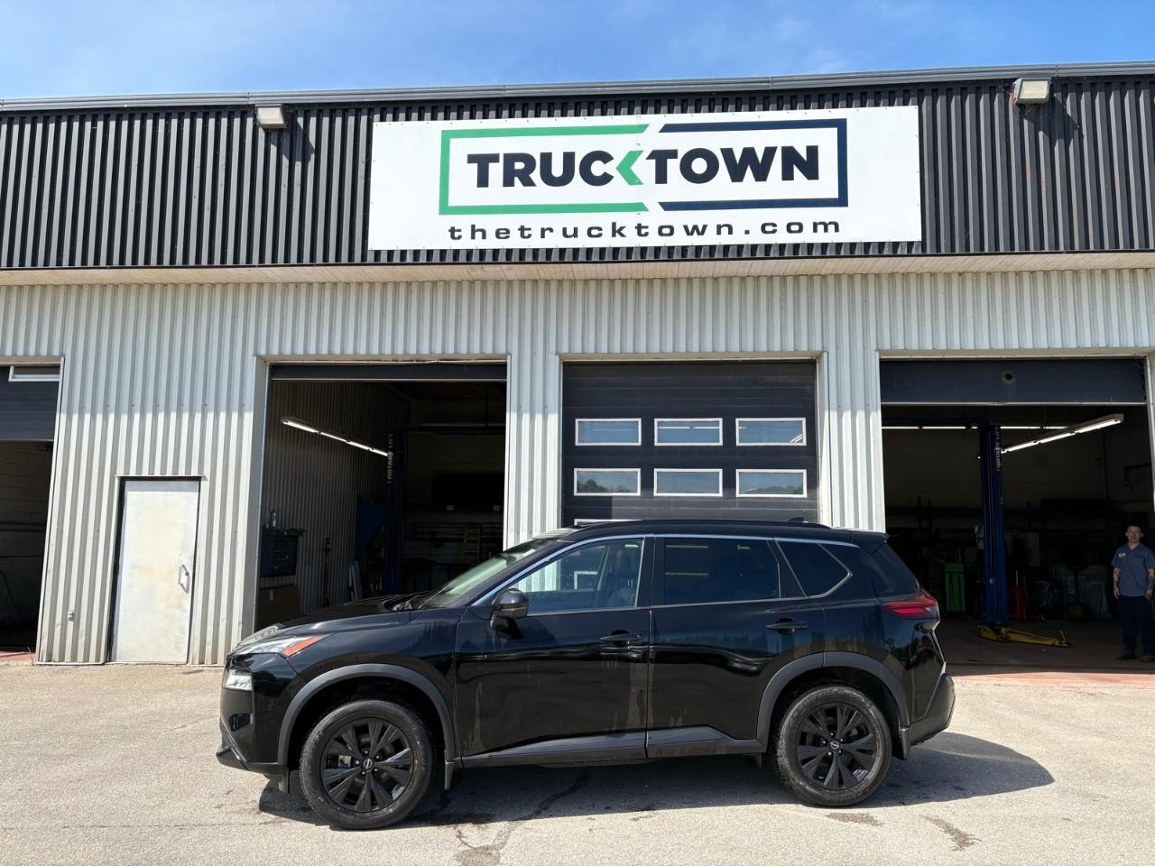 2023 Nissan Rogue SV Midnight Edition 4dr All-Wheel Drive Sport Utility Photo