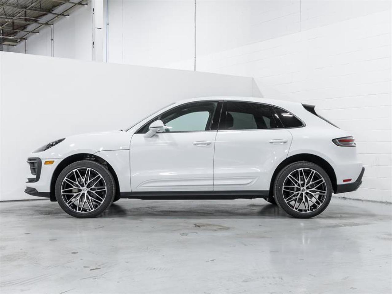 2026 Porsche Macan  Photo