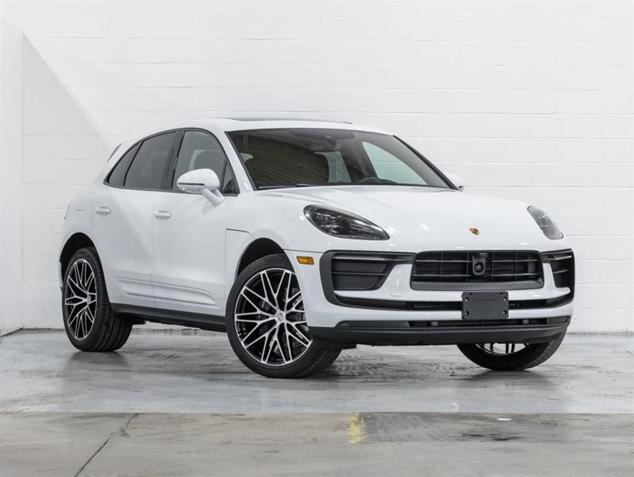 2026 Porsche Macan  Photo