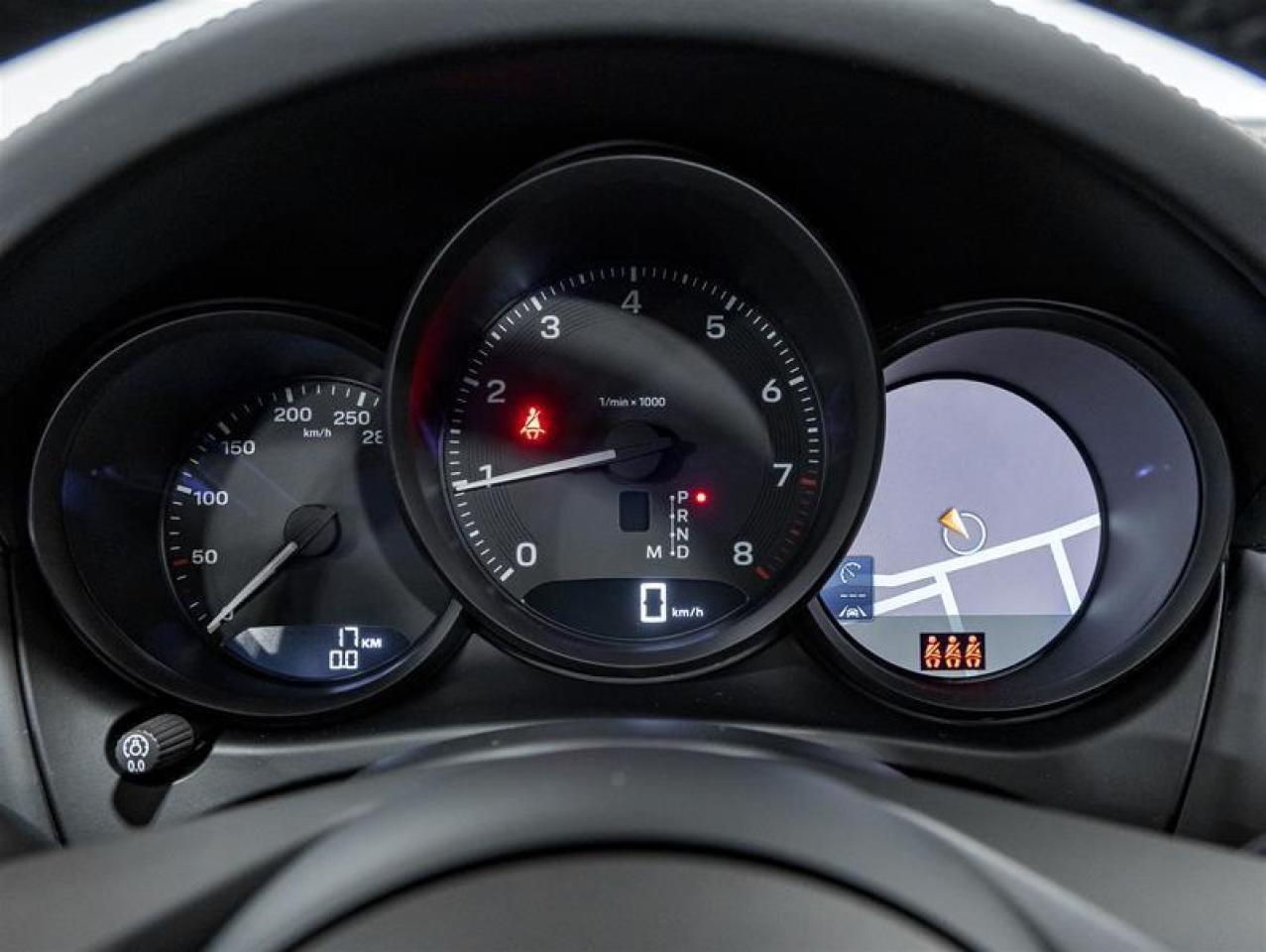 2026 Porsche Macan  Photo