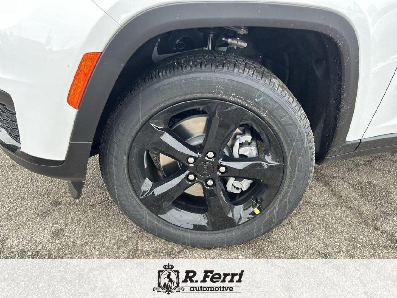 2025 Jeep Grand Cherokee L Laredo 4dr 4x4 Photo