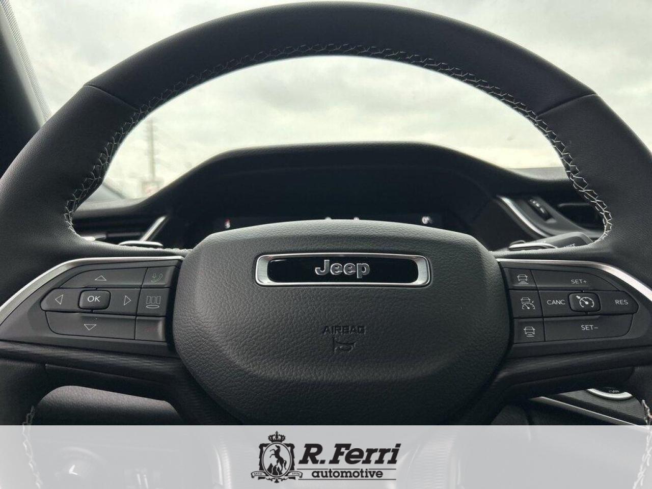 2025 Jeep Grand Cherokee L Laredo 4dr 4x4 Photo