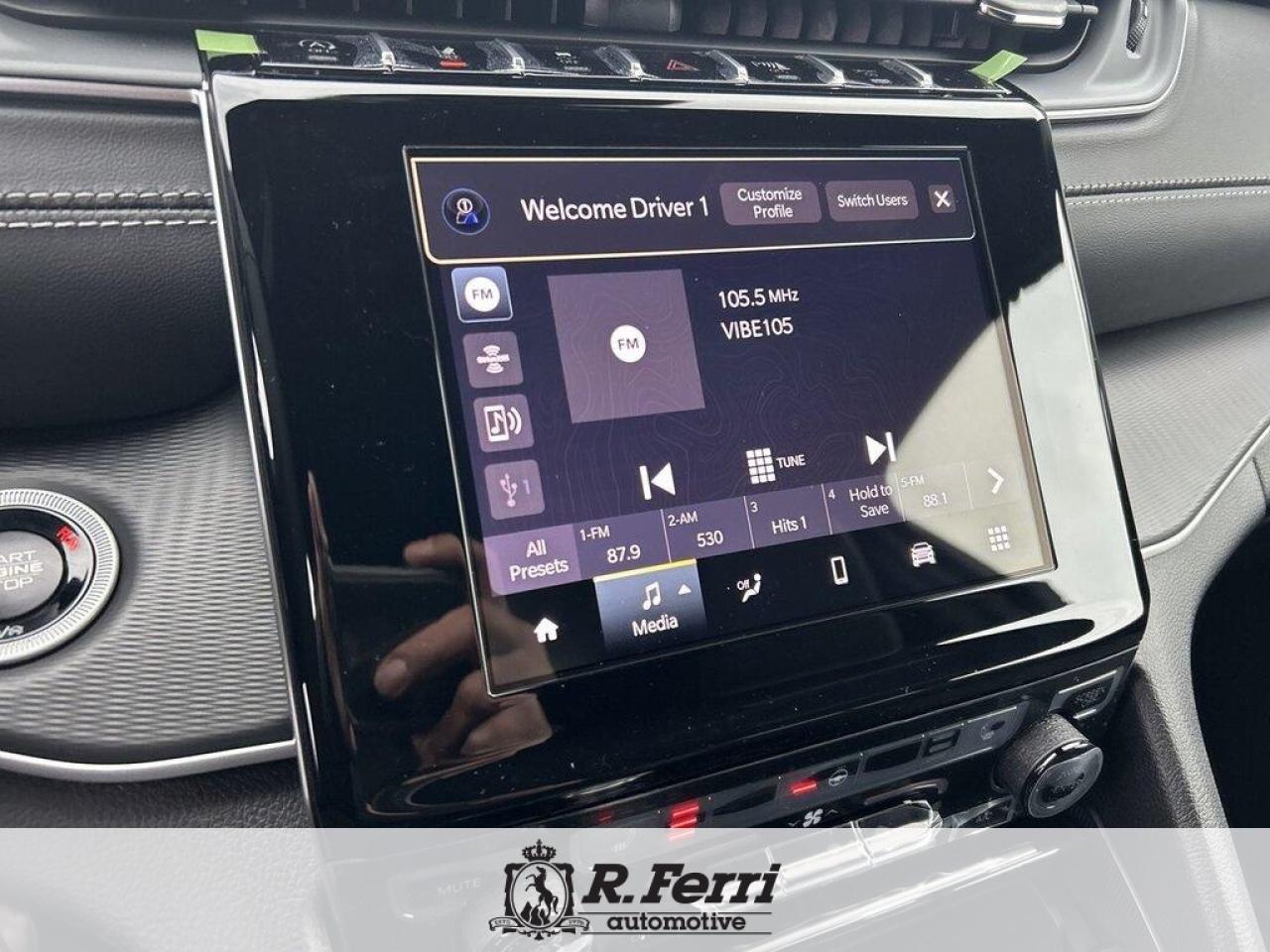 2025 Jeep Grand Cherokee L Laredo 4dr 4x4 Photo