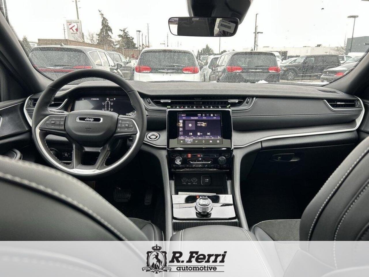 2025 Jeep Grand Cherokee L Laredo 4dr 4x4 Photo