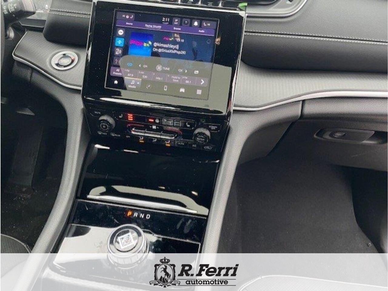 2025 Jeep Grand Cherokee L Laredo 4dr 4x4 Photo