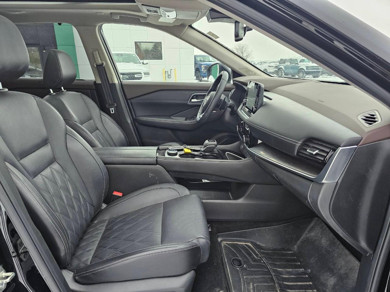 2023 Nissan Rogue Platinum 4dr All-Wheel Drive Sport Utility Photo