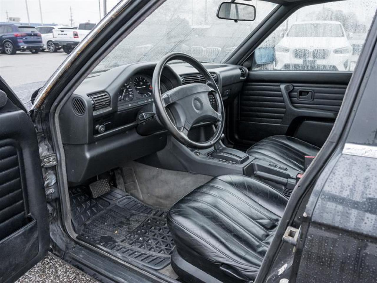 1990 BMW 325i  Photo