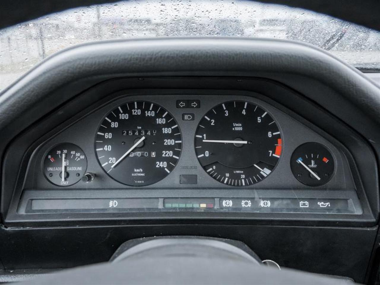 1990 BMW 325i  Photo