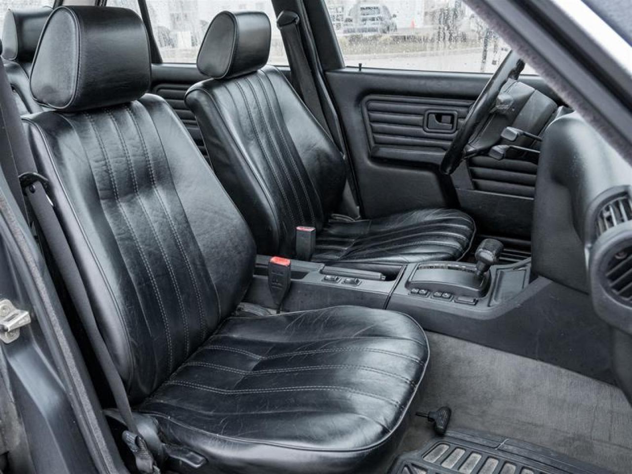 1990 BMW 325i  Photo