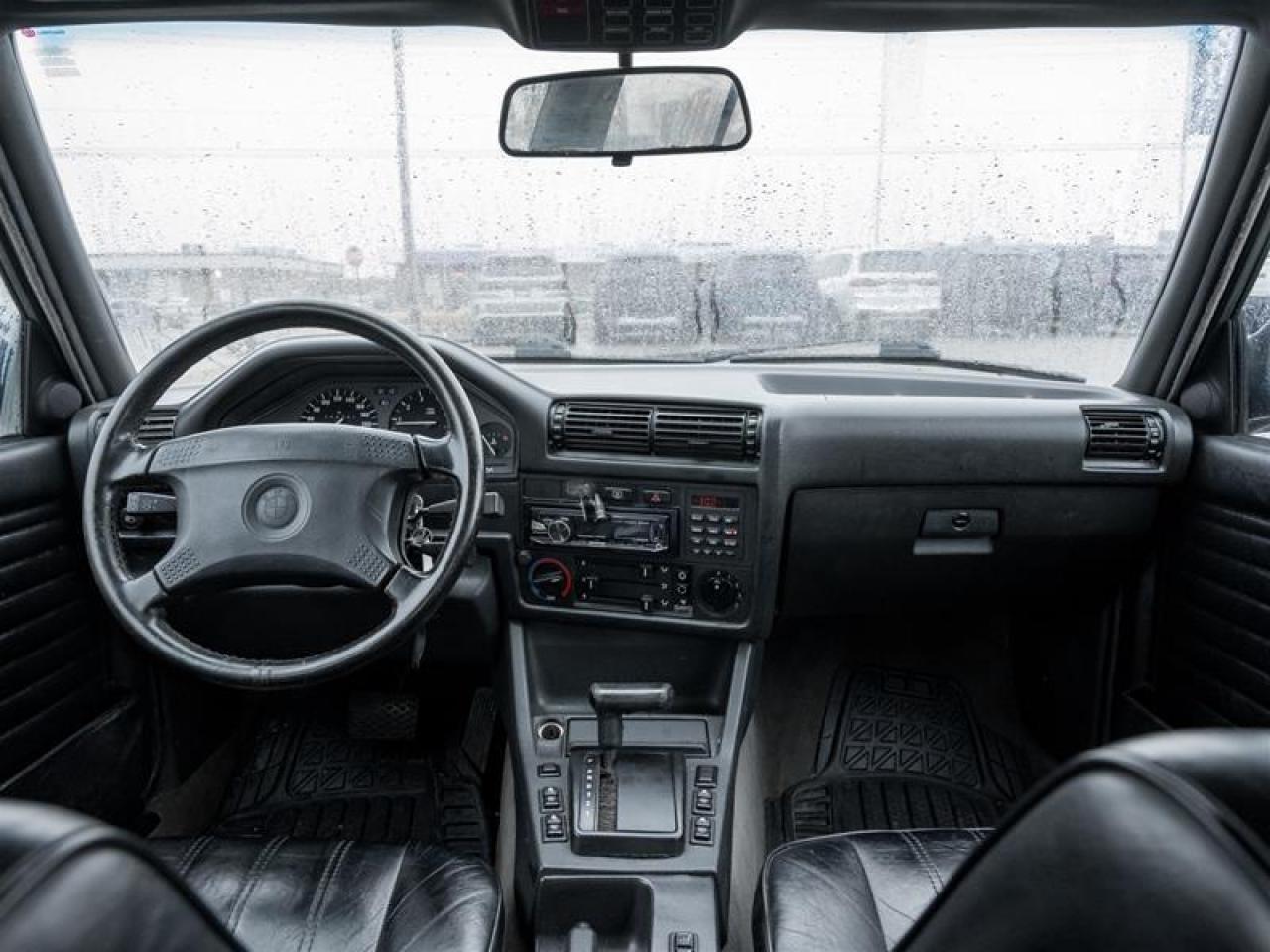 1990 BMW 325i  Photo