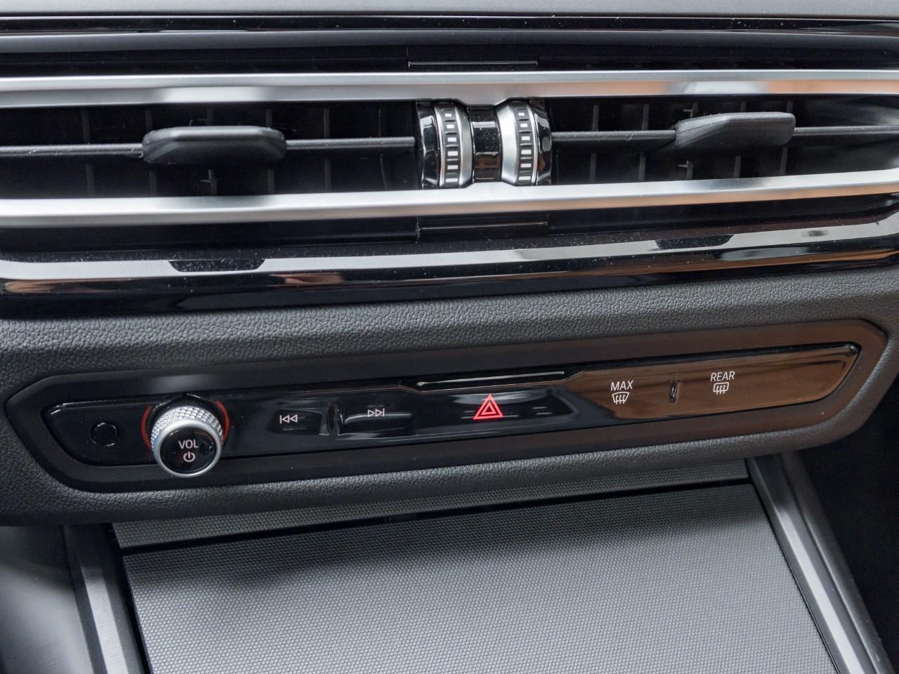 2023 BMW 230 i xDrive 2dr All-Wheel Drive Coupe Photo