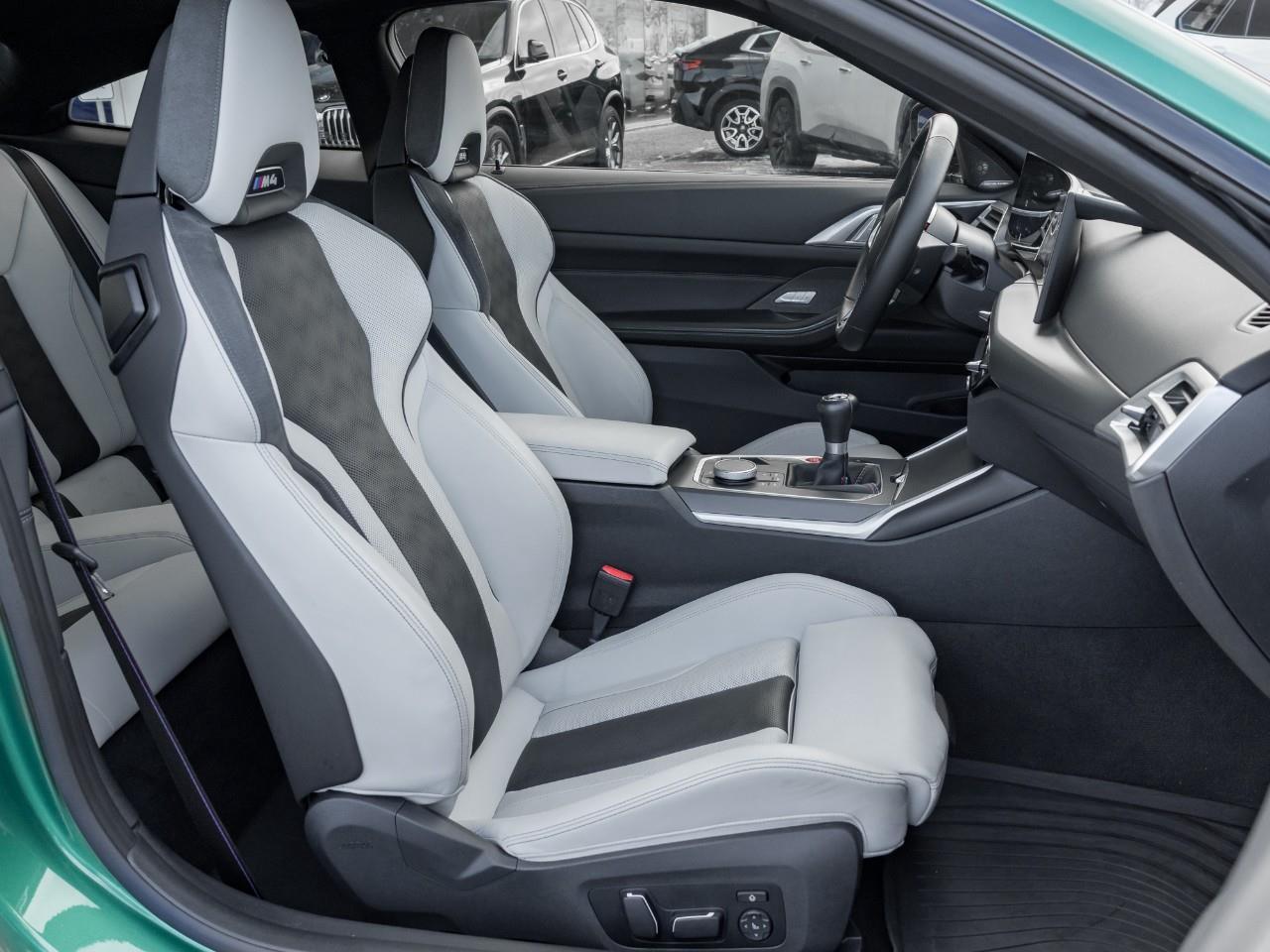 2025 BMW M4 Base 2dr Rear-Wheel Drive Coupe Photo