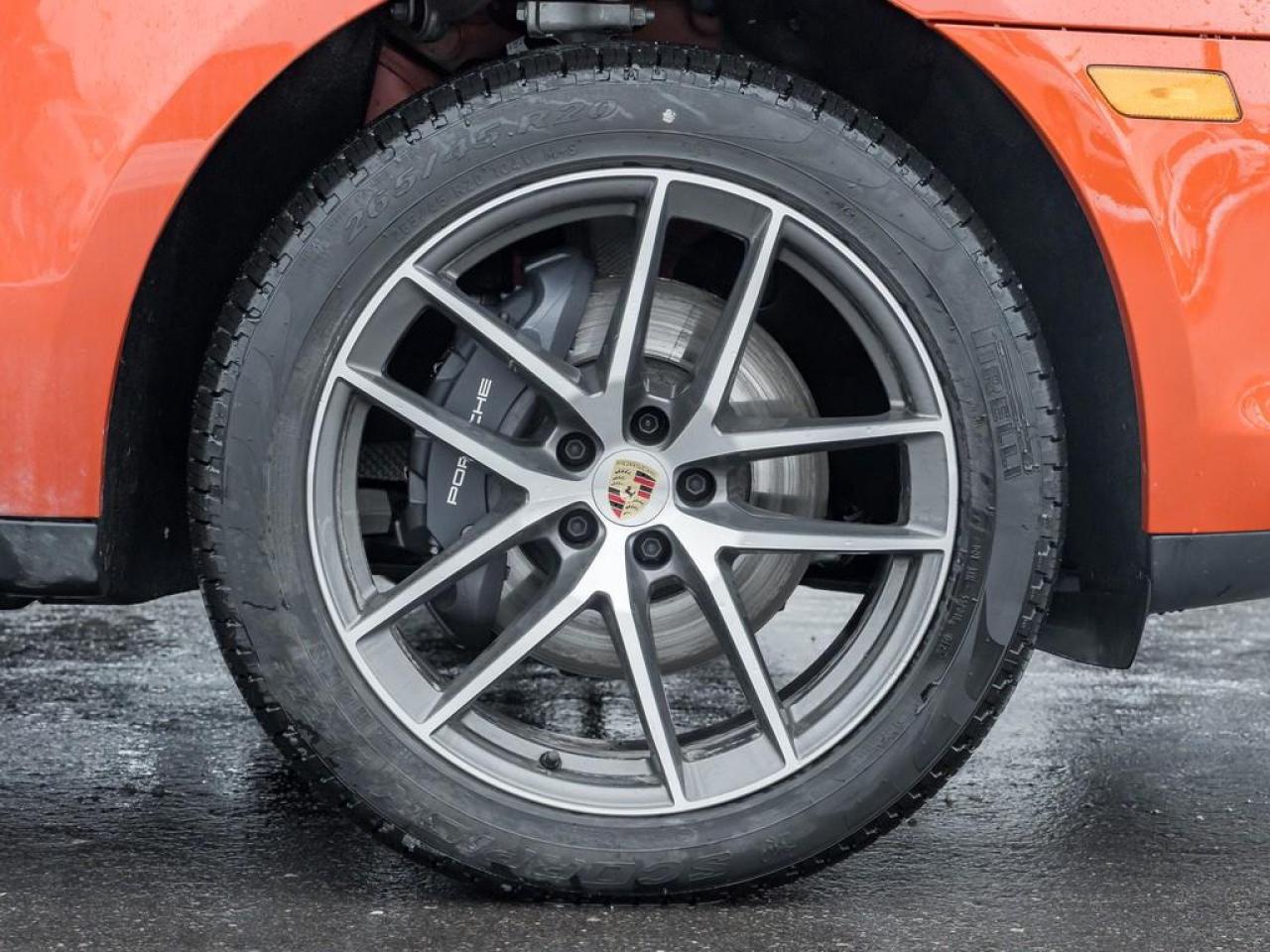 2025 Porsche Macan  Photo3