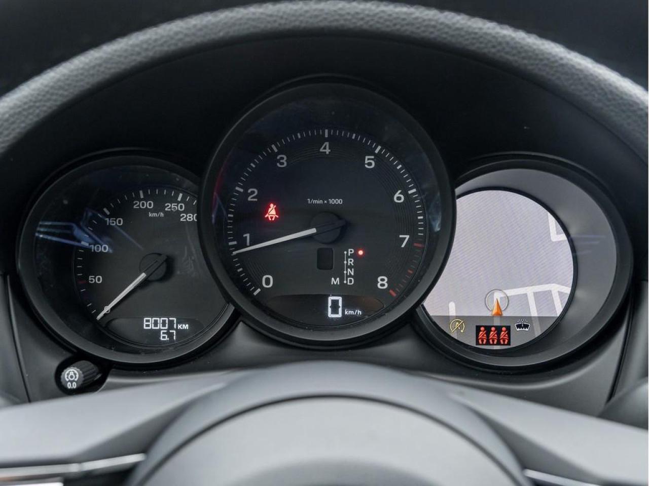 2025 Porsche Macan  Photo