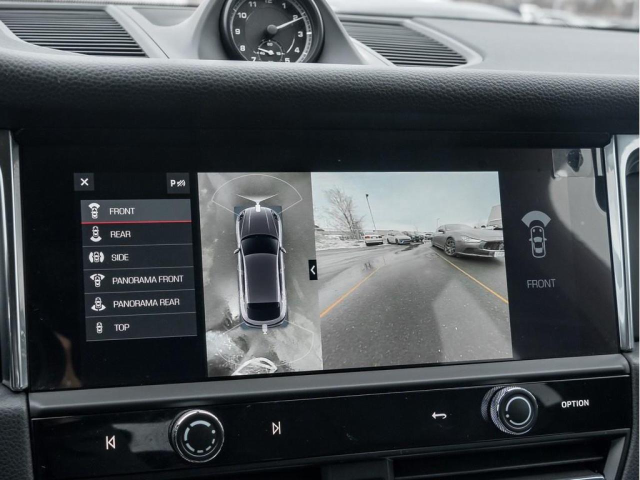 2025 Porsche Macan  Photo