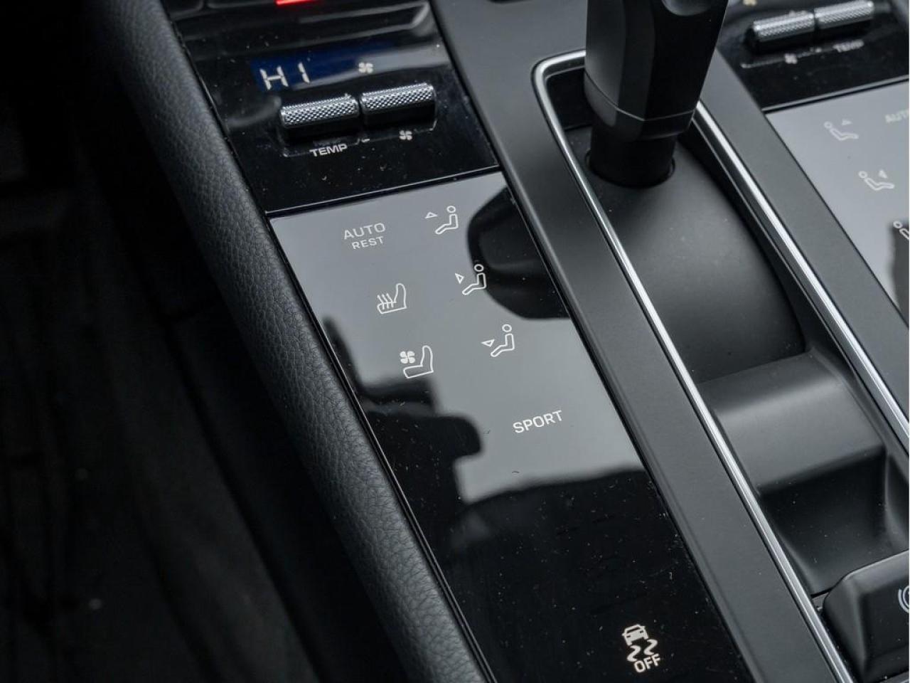 2025 Porsche Macan  Photo