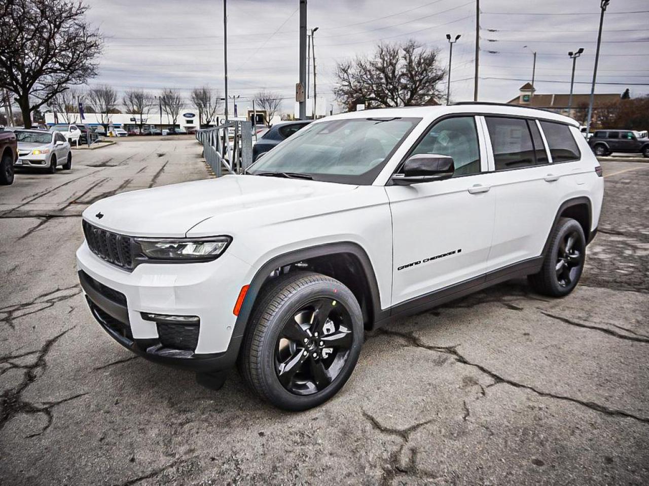 2025 Jeep Grand Cherokee L  Photo4