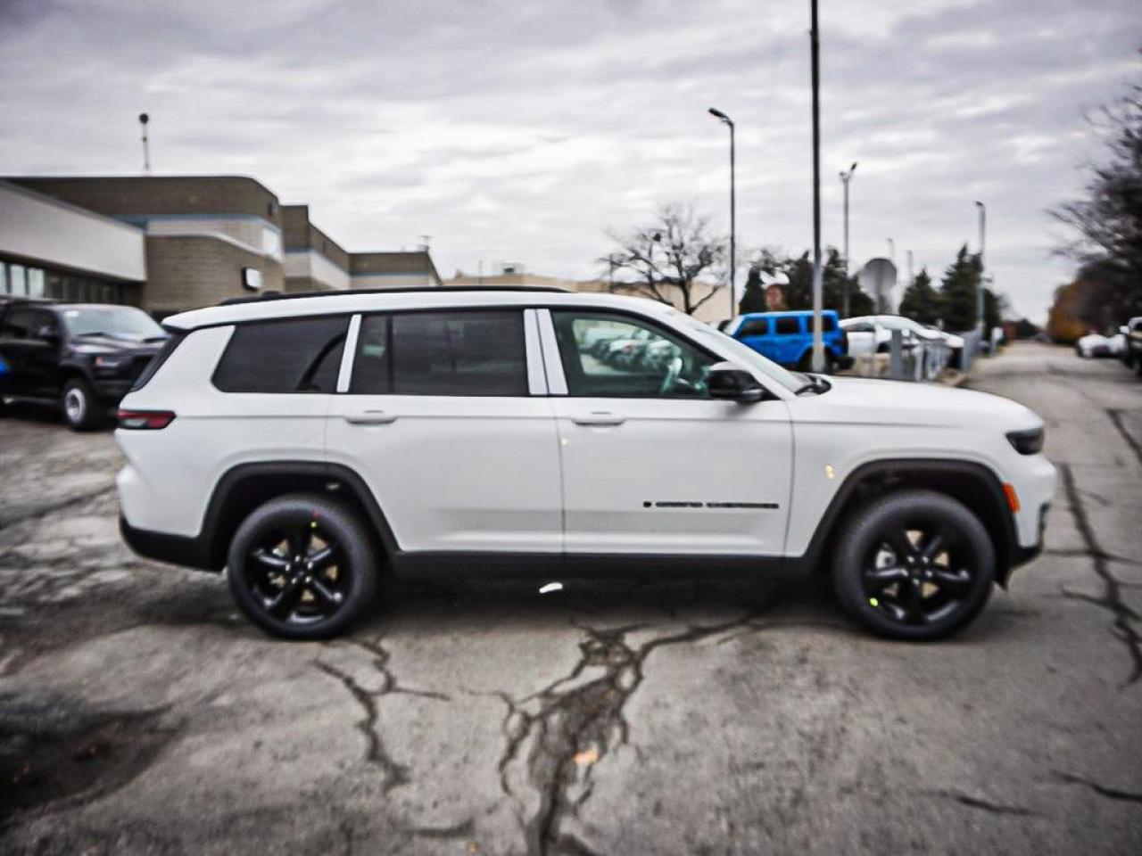 2025 Jeep Grand Cherokee L  Photo