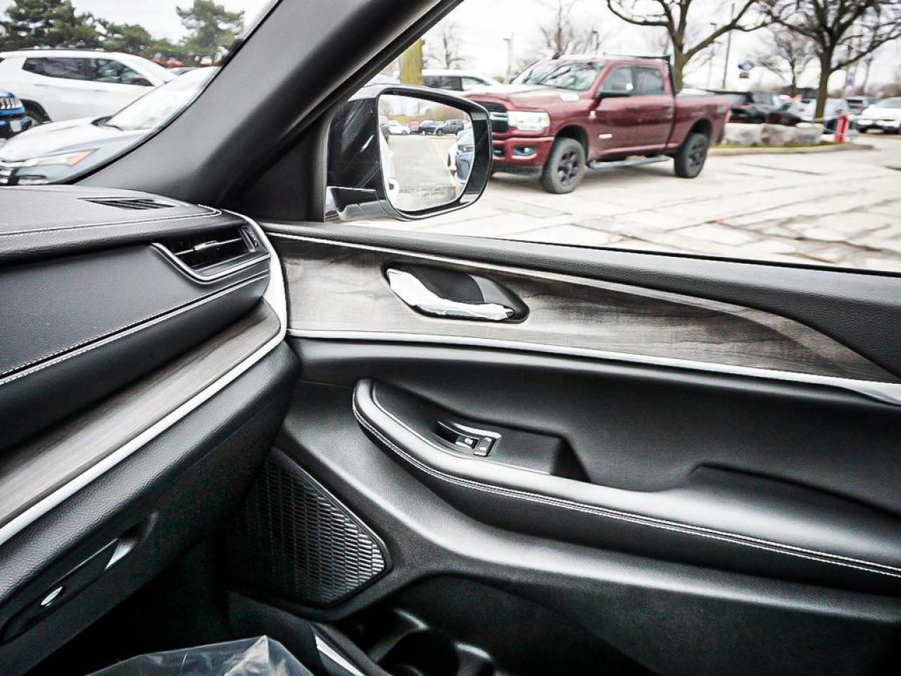 2025 Jeep Grand Cherokee L  Photo