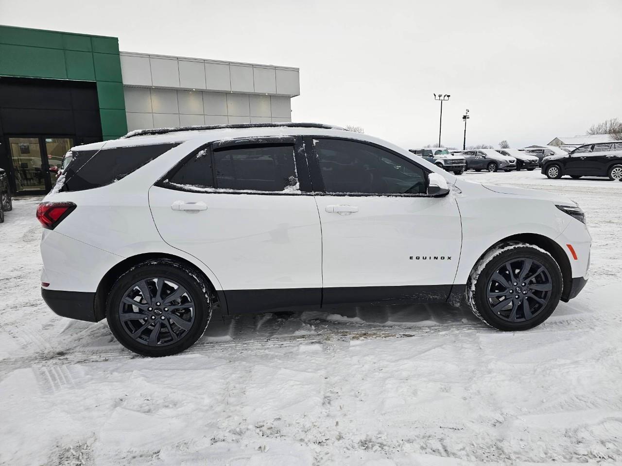 2024 Chevrolet Equinox RS 4dr All-Wheel Drive Photo3