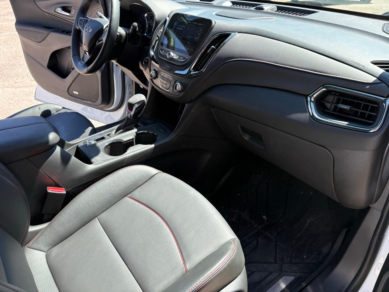 2024 Chevrolet Equinox RS 4dr All-Wheel Drive Photo
