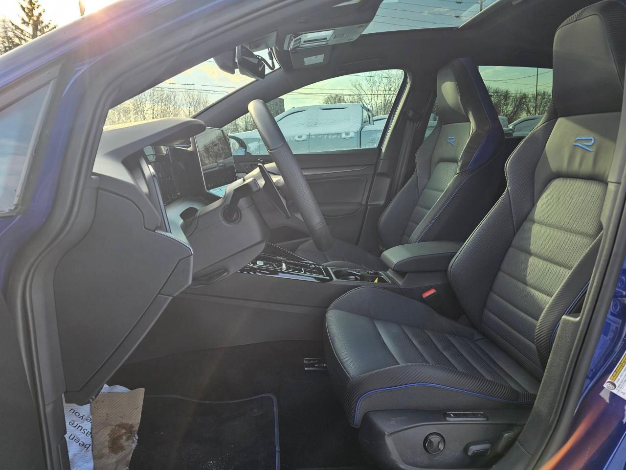 2025 Volkswagen Golf R Base 4dr All-Wheel Drive 4MOTION Hatchback Photo