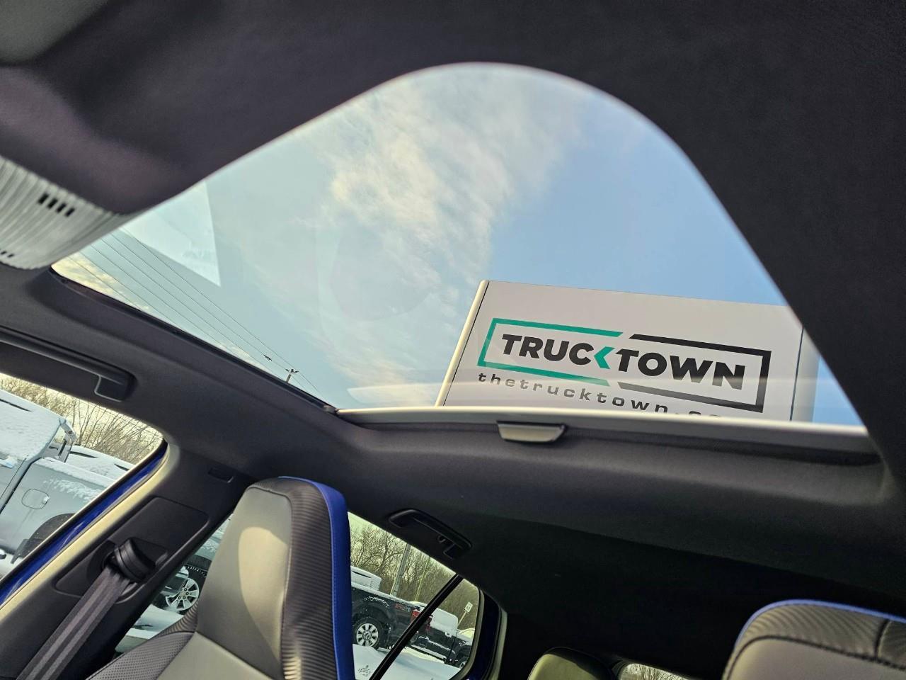 2025 Volkswagen Golf R Base 4dr All-Wheel Drive 4MOTION Hatchback Photo