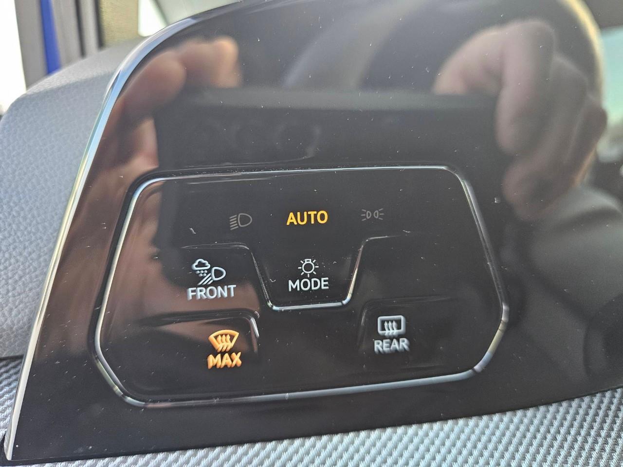 2025 Volkswagen Golf R Base 4dr All-Wheel Drive 4MOTION Hatchback Photo