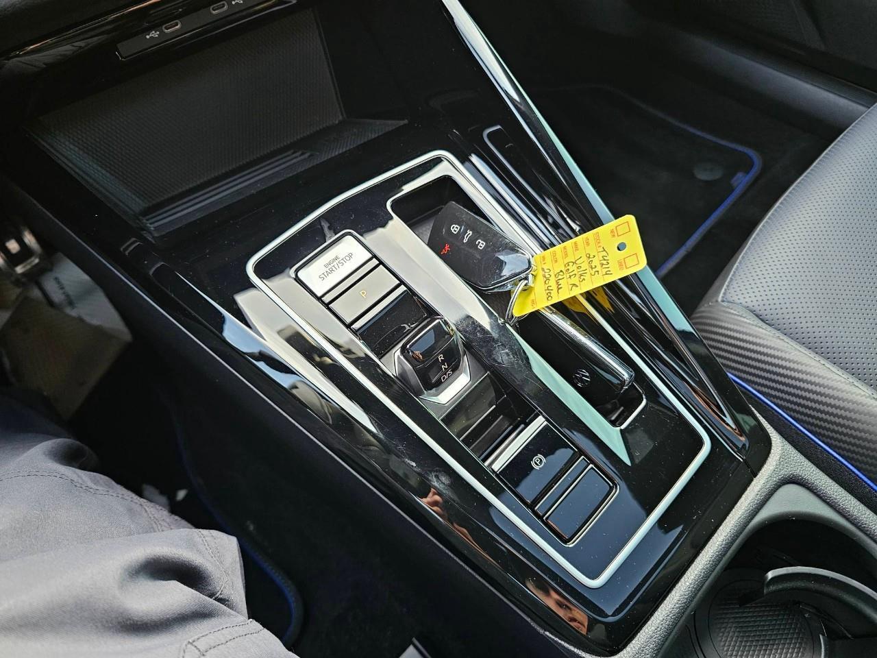 2025 Volkswagen Golf R Base 4dr All-Wheel Drive 4MOTION Hatchback Photo