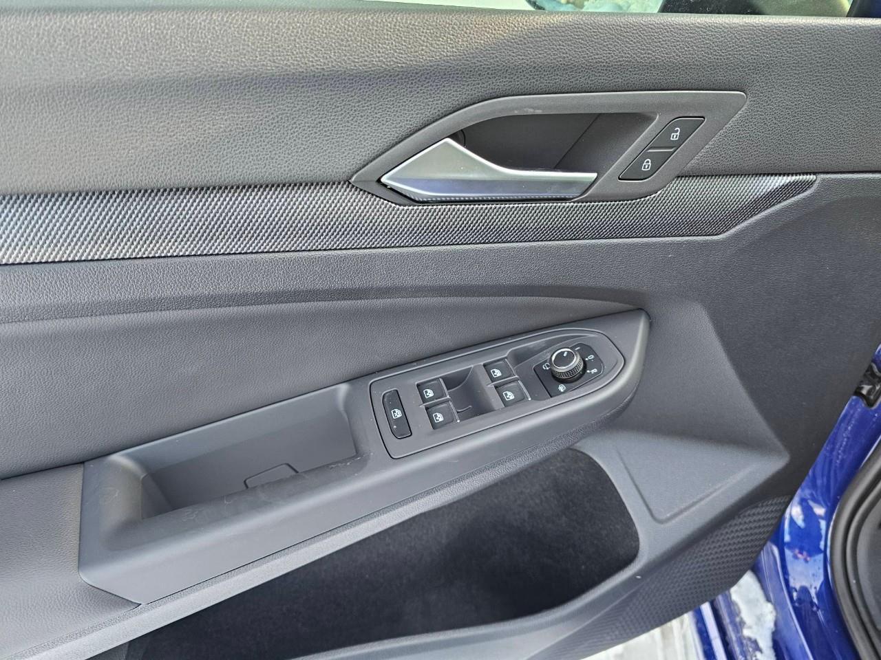 2025 Volkswagen Golf R Base 4dr All-Wheel Drive 4MOTION Hatchback Photo