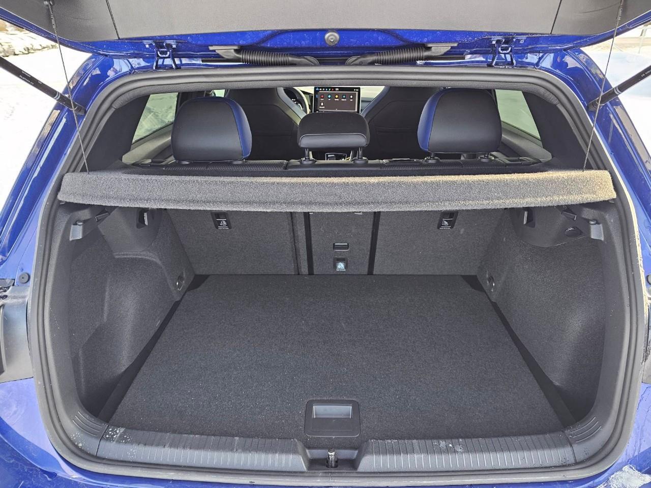 2025 Volkswagen Golf R Base 4dr All-Wheel Drive 4MOTION Hatchback Photo