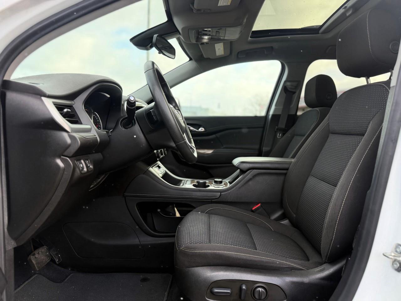 2022 GMC Acadia SLE All-wheel Drive Photo4