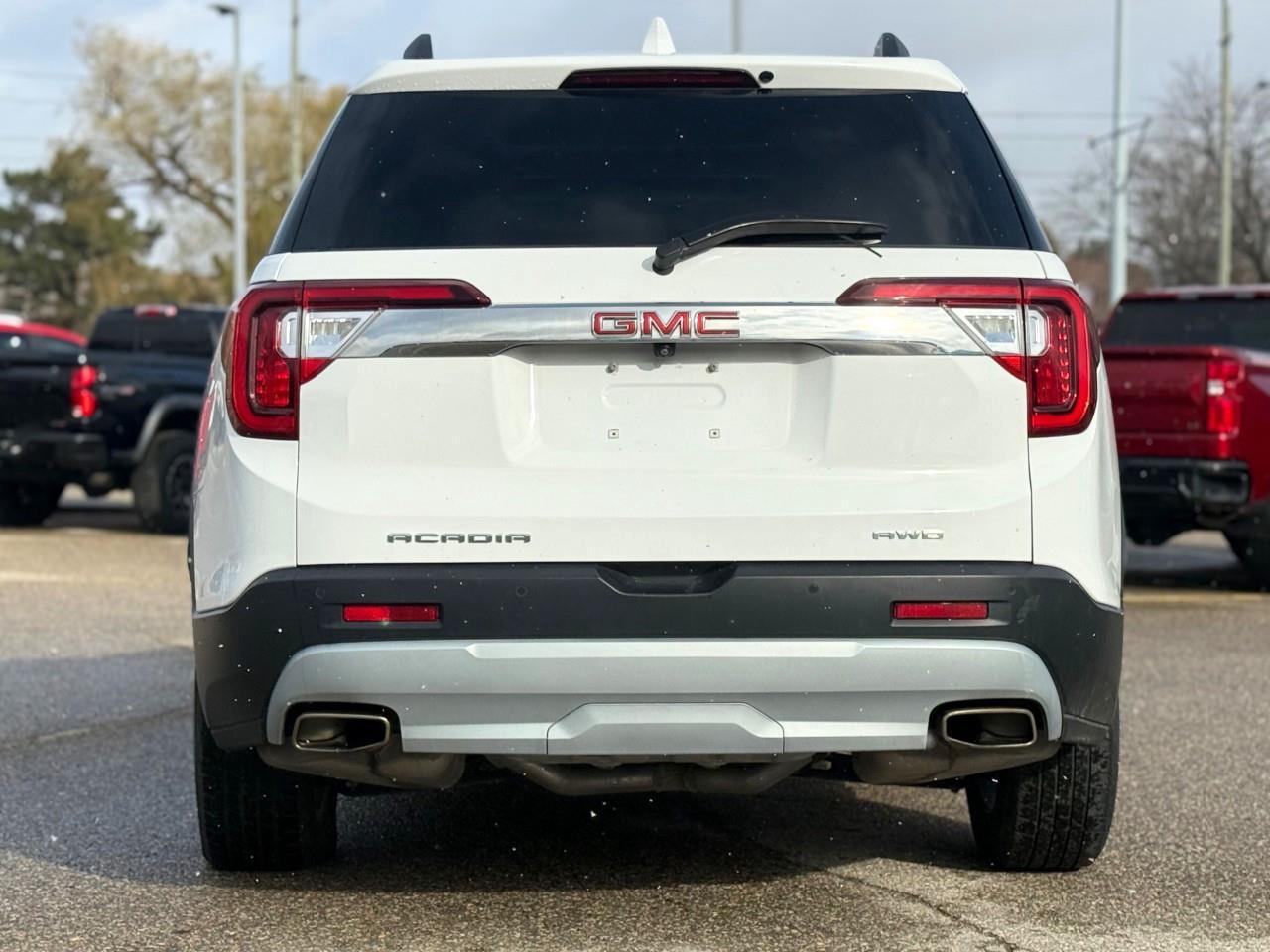 2022 GMC Acadia SLE All-wheel Drive Photo3
