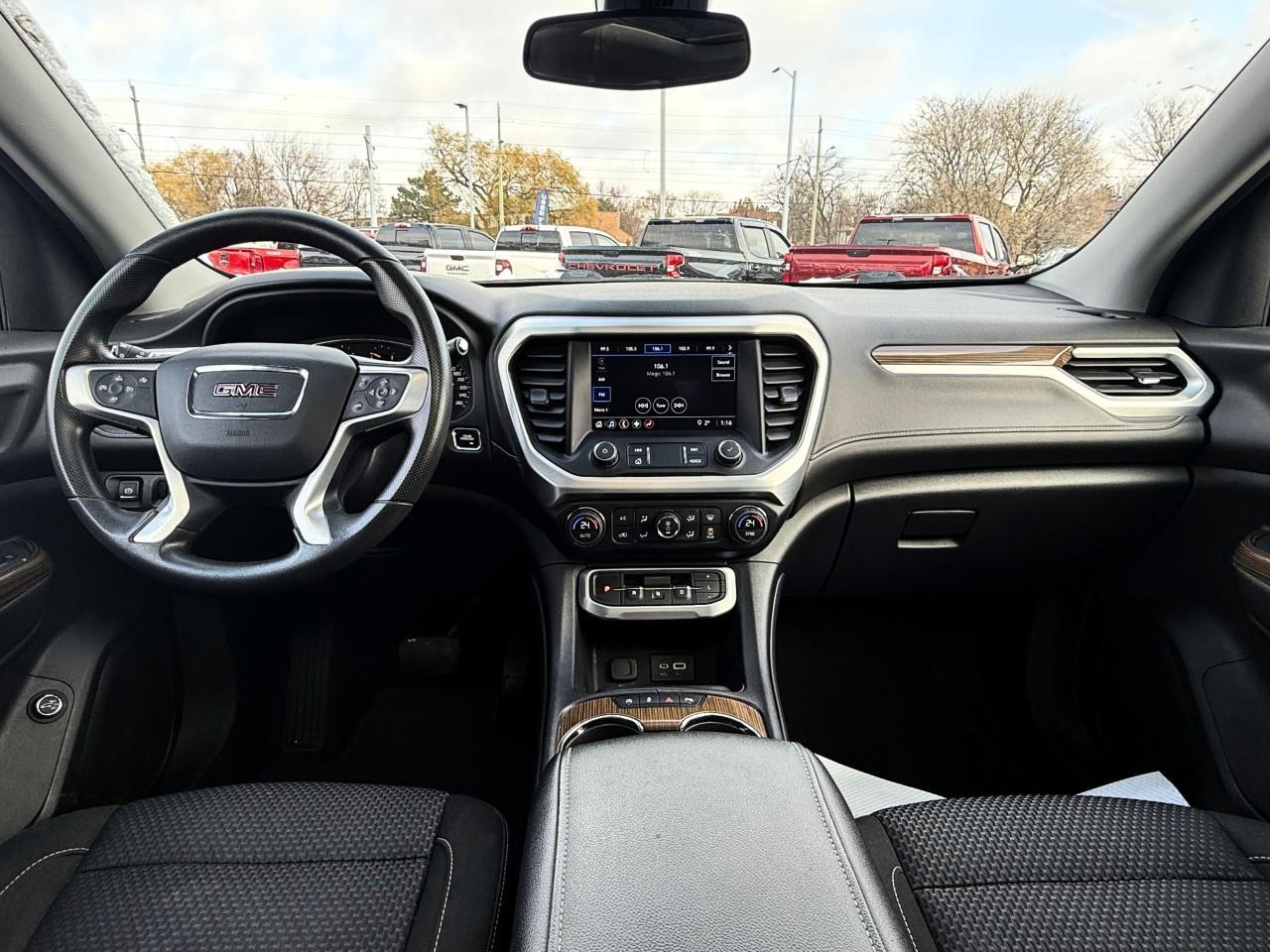 2022 GMC Acadia SLE All-wheel Drive Photo