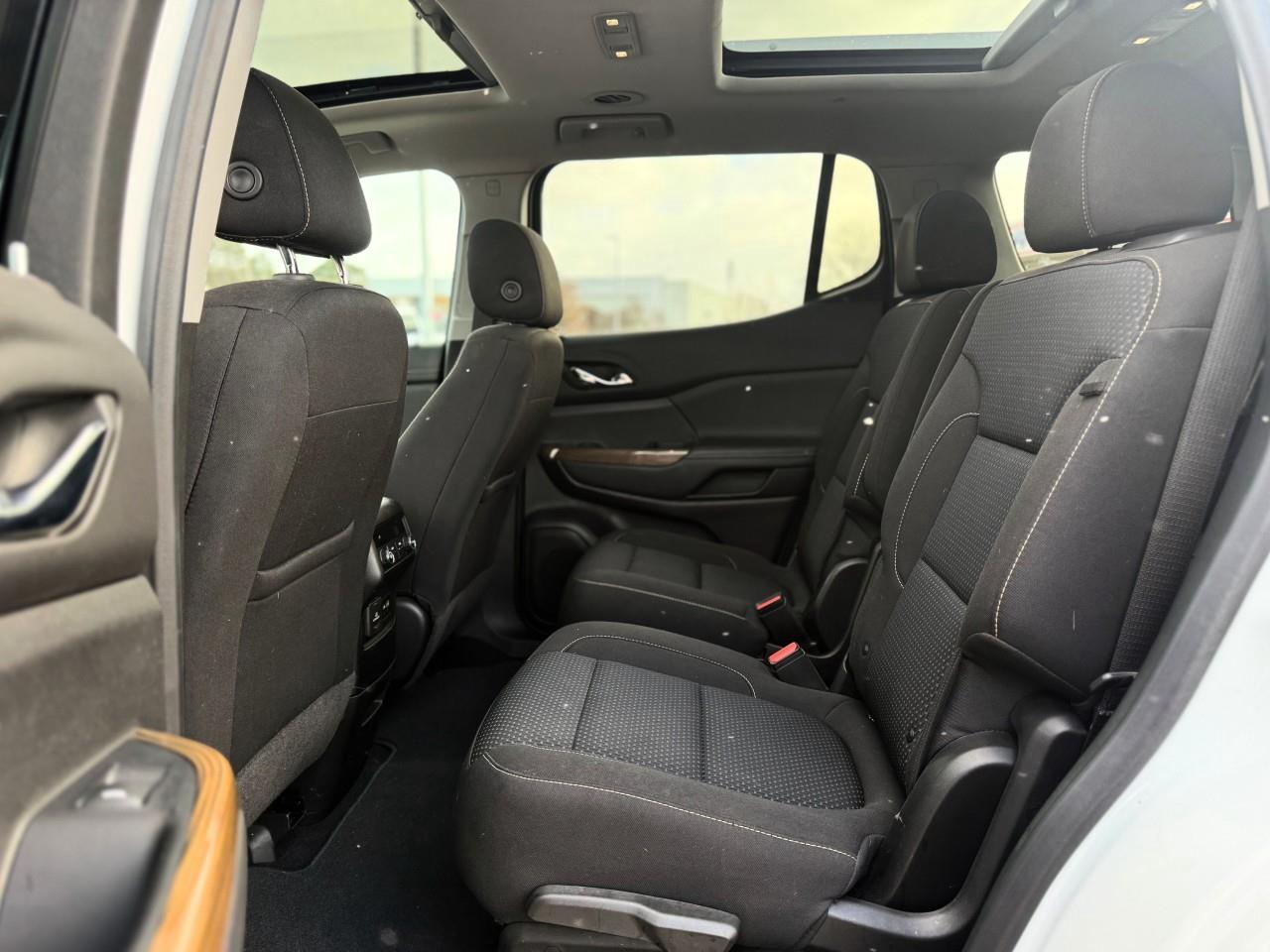 2022 GMC Acadia SLE All-wheel Drive Photo