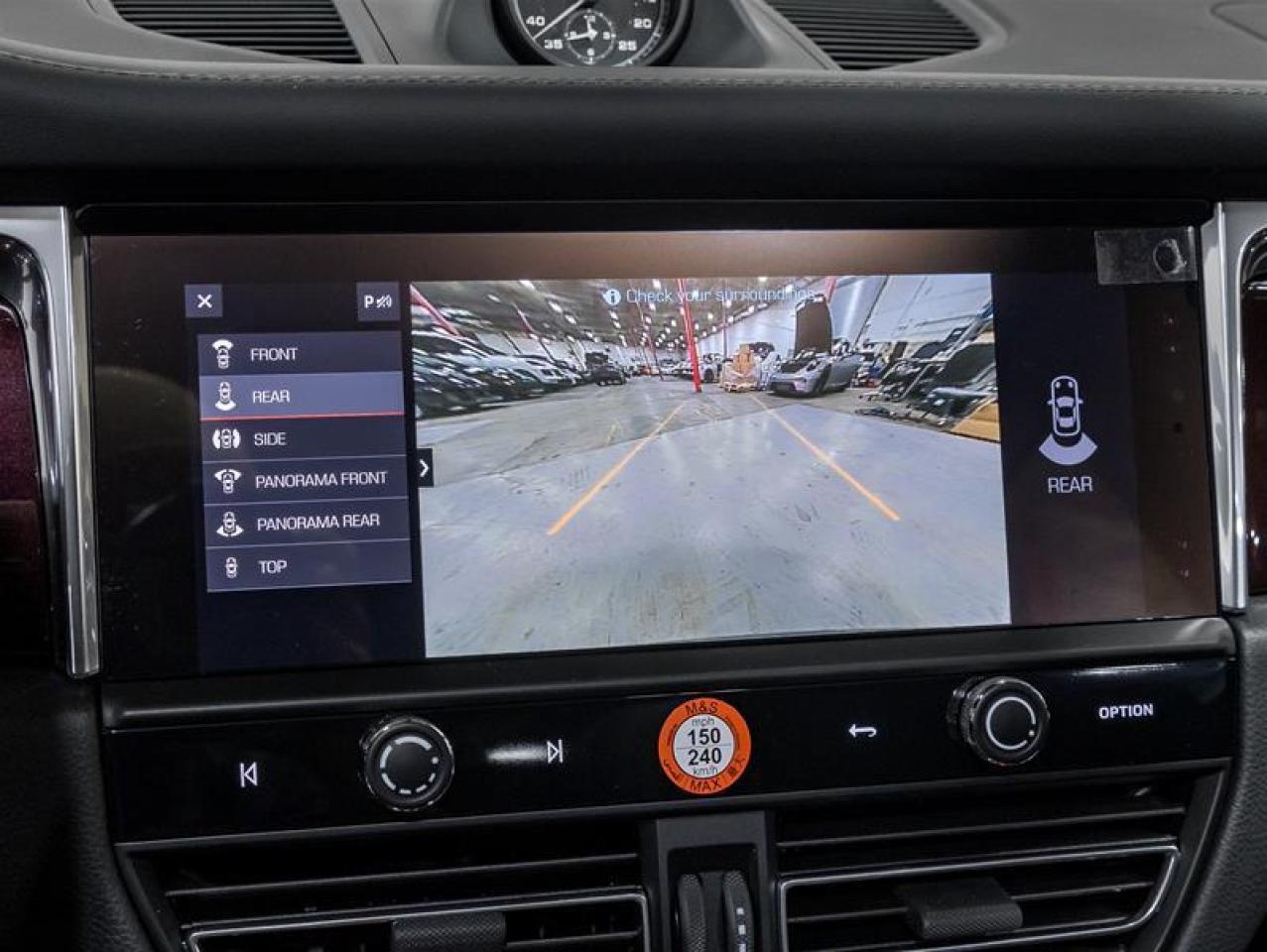 2026 Porsche Macan  Photo