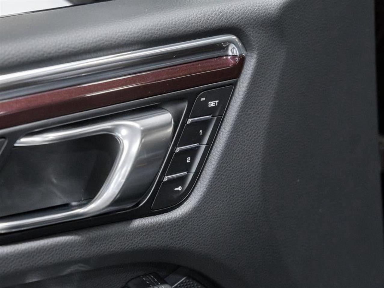 2026 Porsche Macan  Photo