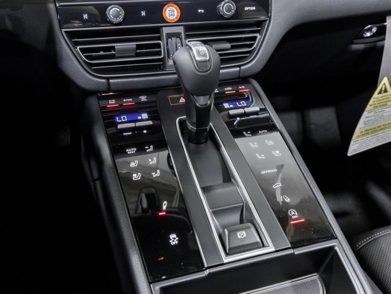 2026 Porsche Macan  Photo